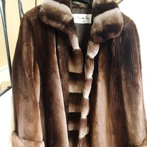 Female Medium/Large Shear Beaver Fur Coat.